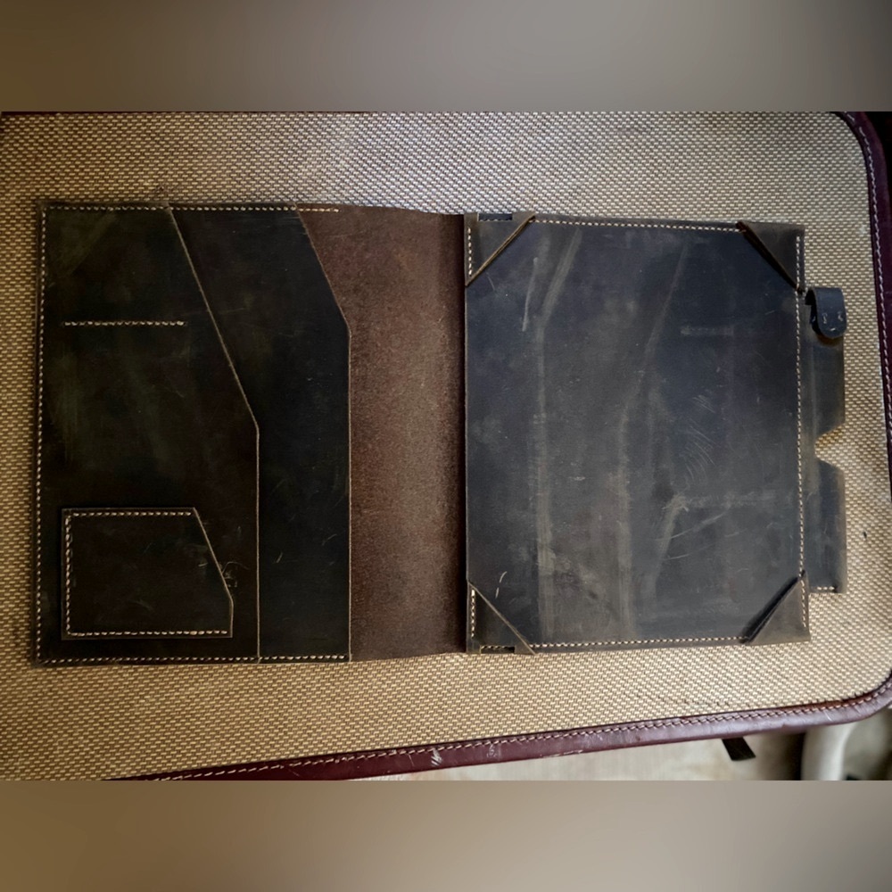 Leather case - Picture 6 of 16